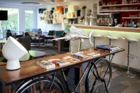 Kyriad le Mans Est - bar