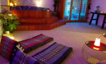 Suite Room Jacuzzi Sauna Privatif illimite Clisson