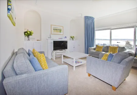 Beautiful Aberdovey Seafront Apartment 2 Отели рядом с достопримечательностью «Абердови Голф Клаб»