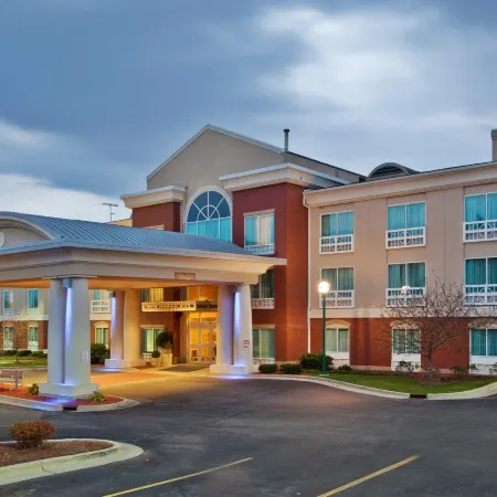Holiday Inn Express & Suites GRAND RAPIDS-NORTH by IHG