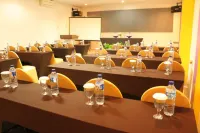 Liras Hotel Syariah Hoteles en Kambu