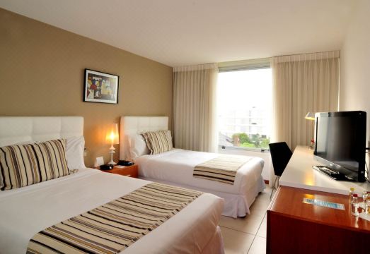 레알 콜로니아 호텔 & 스위트