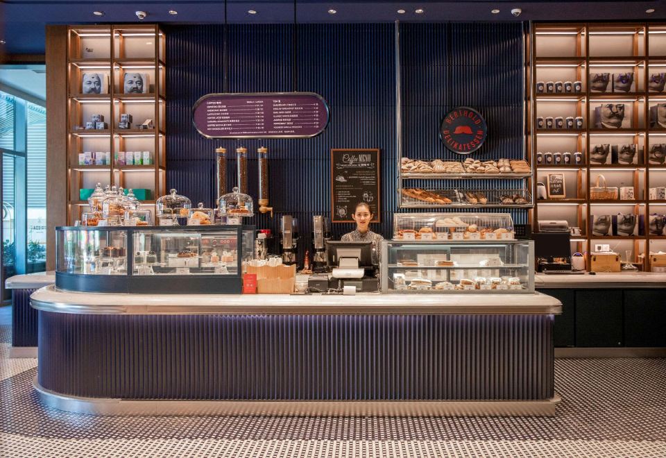 1. 켐핀스키 호텔 ..