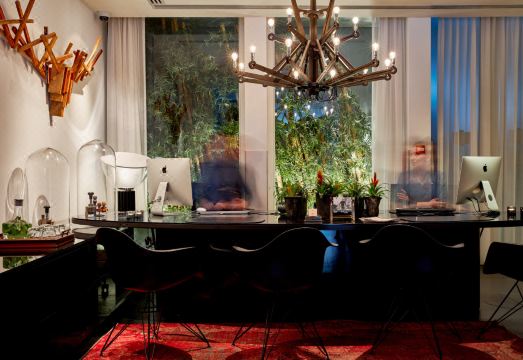 써 앨버트 호텔