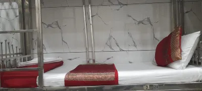 Hotel Amaan Palace Hotels near Brihanmumbai Municipal Corporation (BMC)