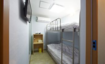 Rainbow Hotel Myeongdong - Housity