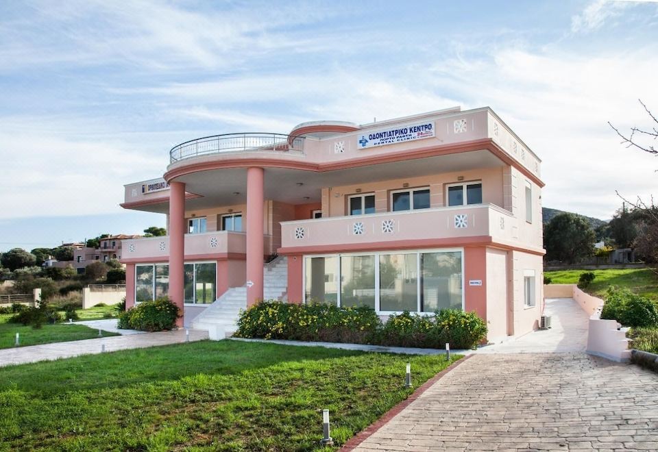Bright and Relax Studio A in Porto Rafti - Housity