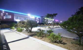 1. 예산 류호텔..