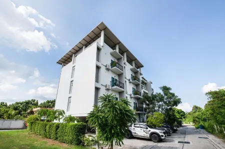 Baan Hinwong Отели в г. Sattahip