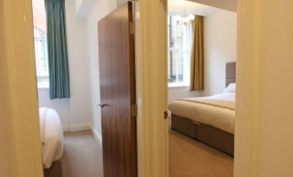 1. 더 캐슬 콜렉션..