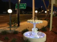 Econo Lodge St Petersburg Central