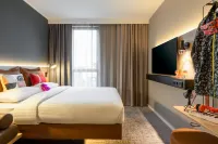 Moxy Dortmund City Hotels near Millipearls by Petra Sudke