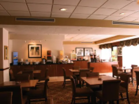 Hampton Inn Henderson-I-85 Hotels in Vance County