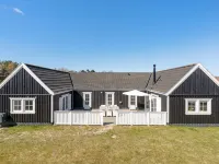 "Drude" - 920m from the Sea Hotels in Vejby