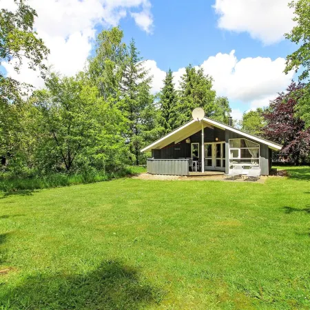 "Frederikke" - 28km from the Sea Hotels in Arrild