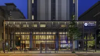 Hyatt Regency Yokohama Hotels near 横浜駅東口駅前広場