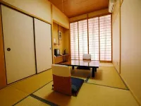 Izumiya Hotels in Maniwa