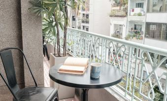 Parfait Studio Private Balcony CBD