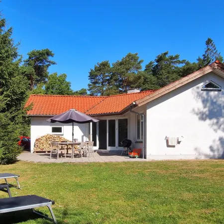 "Fernande" - 150m from the Sea