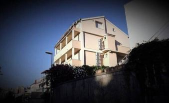 Popular Double Bed & Bidet Apartment in Split