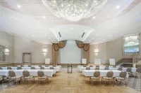 Ramada by Wyndham Hammond Hotel & Conference Center Hotels in East Chicago