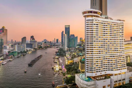 Millennium Hilton Bangkok Отели рядом с достопримечательностью «Wat Mai Phiren»