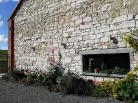 La Grange du Bosquet فنادق في Creveceur-sur-l'Escaut