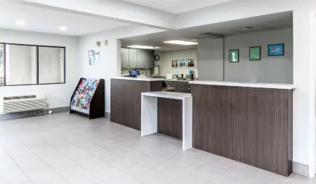 Motel 6 Carlsbad, CA - Near Legoland Отели в г. Карлсбад