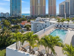 Roami at Sunny Isles