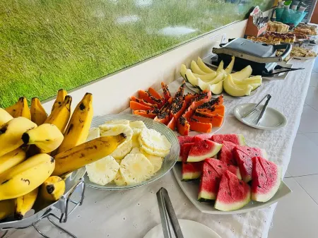 Ibiza Barra Hotel Отели рядом с достопримечательностью «Ilha Da Gigoia»