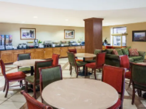 Baymont by Wyndham Elkhart Hotel di Elkhart