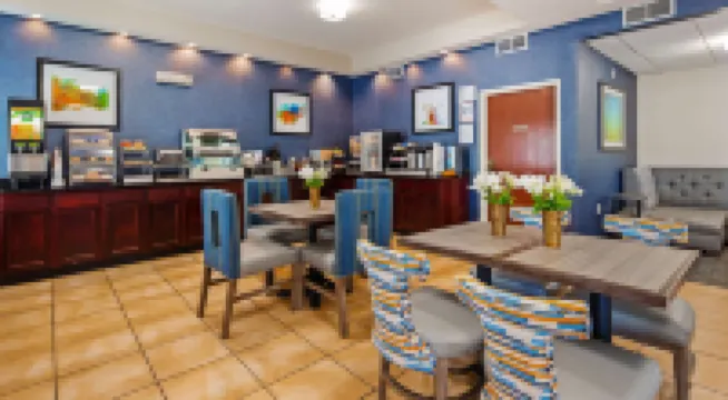 海勒姆貝斯特韋斯特套房飯店