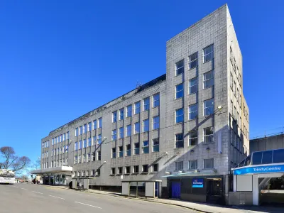 Travelodge Aberdeen Central Hotels near Mothercare