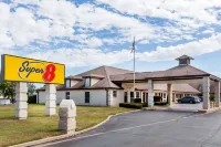 Super 8 by Wyndham Cleburne Hotels in Cleburne