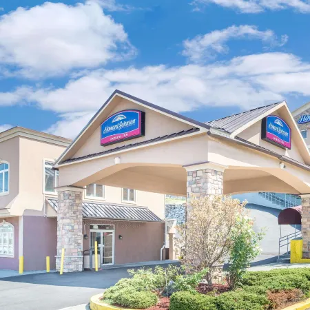 Howard Johnson by Wyndham North Bergen Отели в г. Норт-Берген