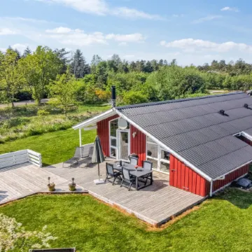 "Menka" - 1.3km from the Sea