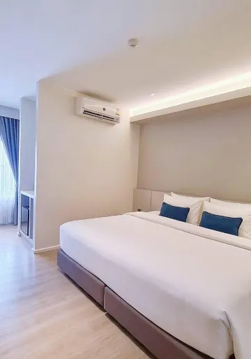 ห้องซูพีเรียร์ เตียงใหญ่ 1 เตียง