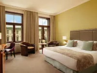 Corinthia Hotel St Petersburg アイス パレス周辺のホテル