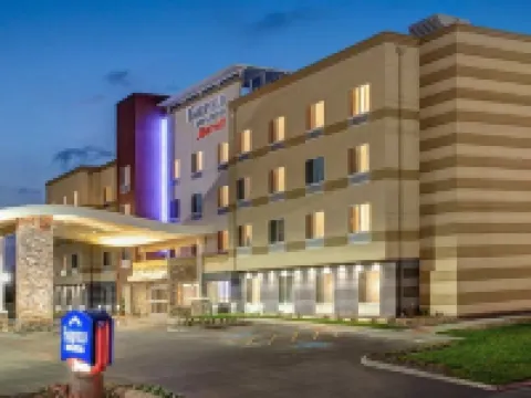 Fairfield Inn & Suites Salina Hotels in Salina