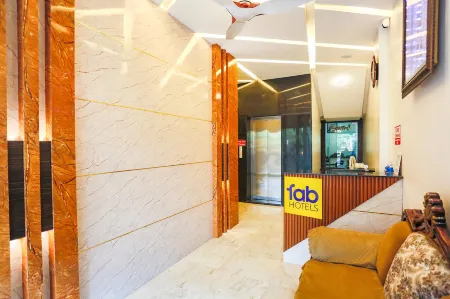FabHotel Balaji Paradise Отели рядом с Аэропорт Индор