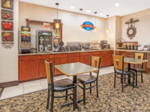 GRANDER INN & SUITES by IHG Hotels in Tyler