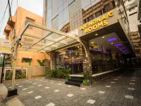 Oak Field Inn Hotels near Subhash Park