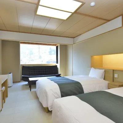 Corredor Yugawara Dog & Resort Hotels near Atami Beachline