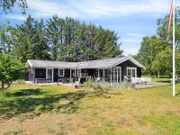 "Adser" - 600m from the Sea Hotels in Jerup