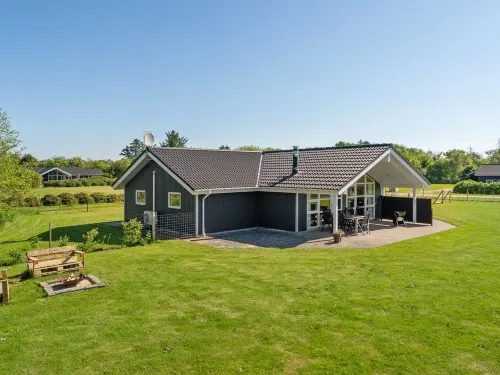 "Eicke" - 12km from the Sea