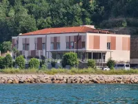 Hotel Lavender - Oleander Resort - parking
