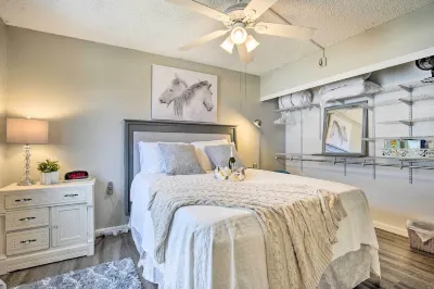 Sunny Central Condo Lanai and Community Pool Access