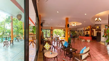 รูปภาพของอ่าวฉลองวิลล่า รีสอร์ท แอนด์ สปา