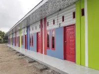 RedDoorz @ Jalan Ujung Aji Berastagi فنادق في Dolat Rakyat
