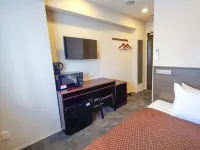 HOTEL LiVEMAX Tachikawa Ekimae Hotels near Tachikawa Chuo Park